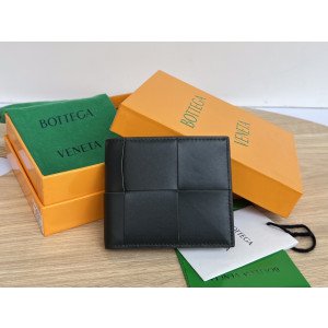 [BOTTEGA VENETA/JING] 맥시 인트레치아토 플랩 반지갑 -다크모스