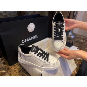 [CHANEL/해피] 샤넬 백로고 테니스 스니커즈