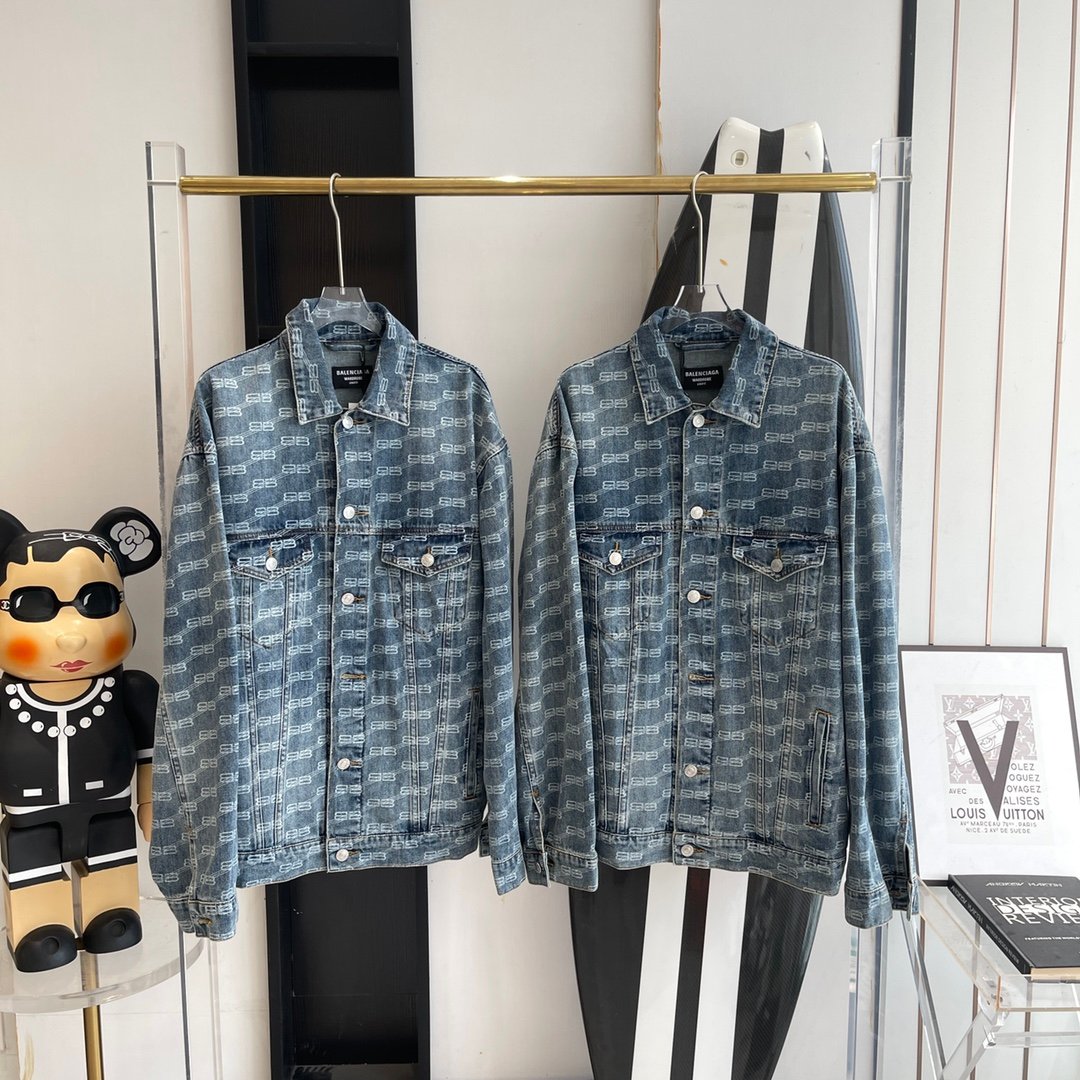 [BALENCIAGA] BB모노그램 데님 트러커 자켓 - 캠벨