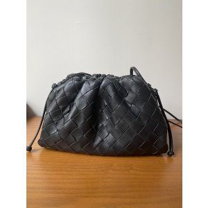[BOTTEGA VENETA/JING] 보테가베네타 인트레치아토 파우치 미니(만두클러치)