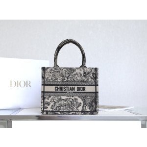 [DIOR/DR96] 북토트백 스몰 -26.5cm