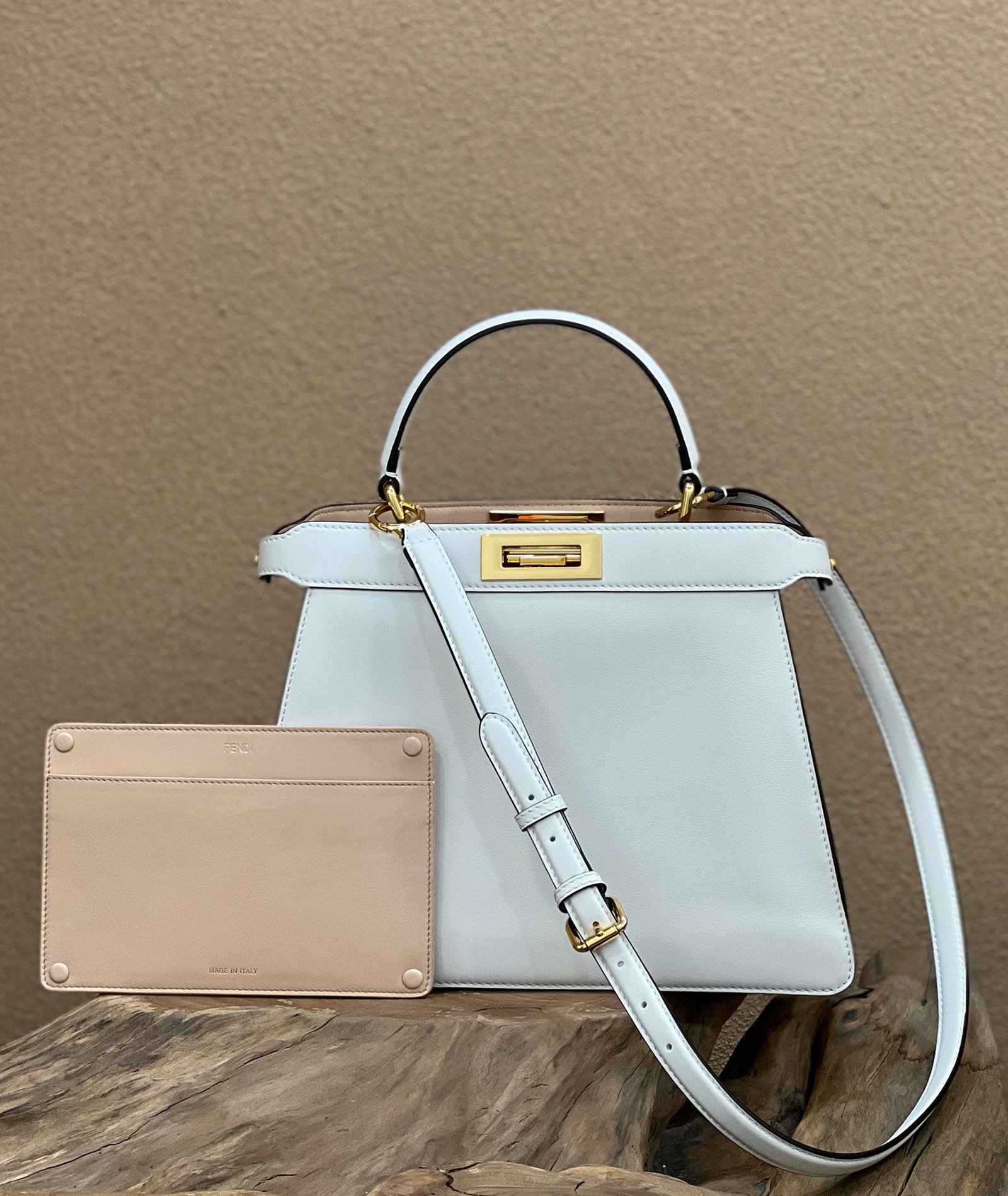 [FENDI/니콜] 피카부 I SEE U 미디엄