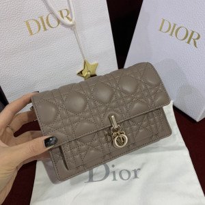 [DIOR/OC] LADY DIOR 레이디 디올 체인 파우치 WOC