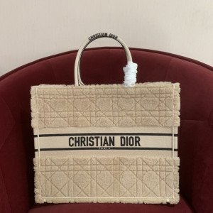 [DIOR/OC] 북토트백 라지 시어링