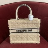 [DIOR/OC] 북토트백 스몰 시어링