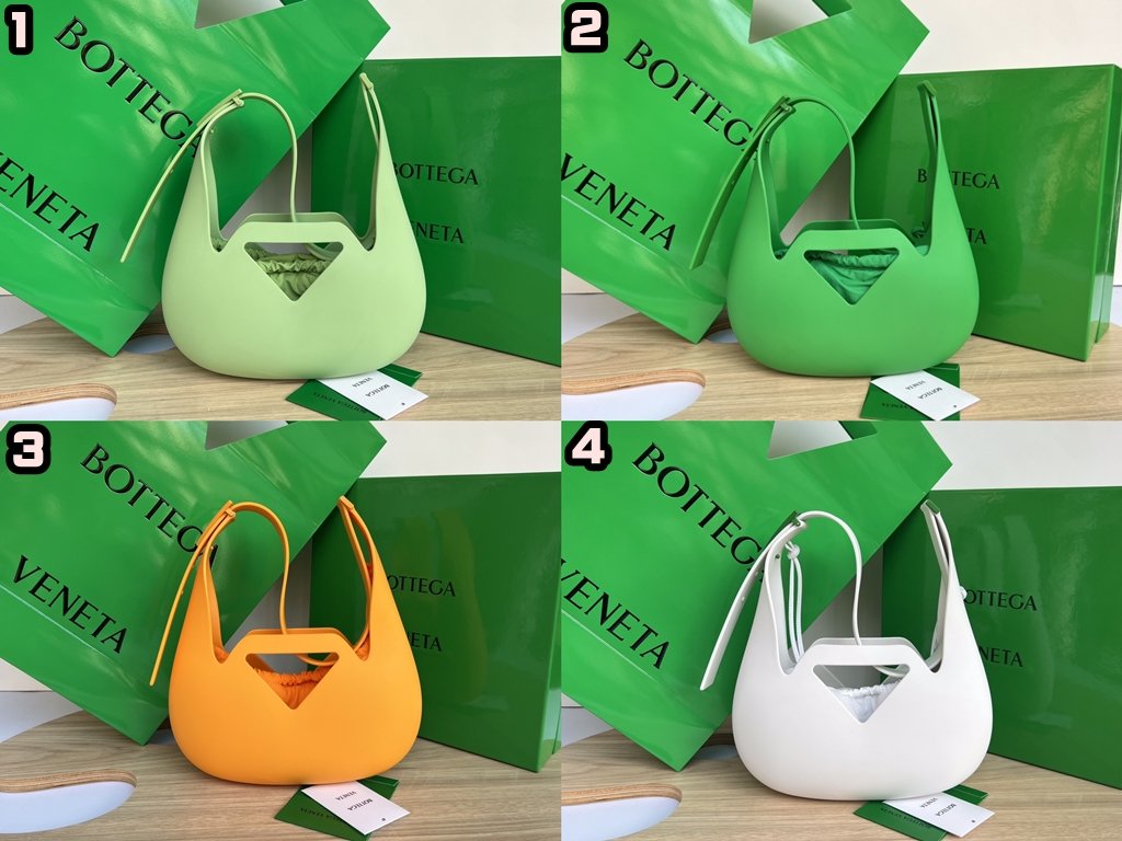 [BOTTEGA VENETA/JING] 매트 러버 펀치 숄더백