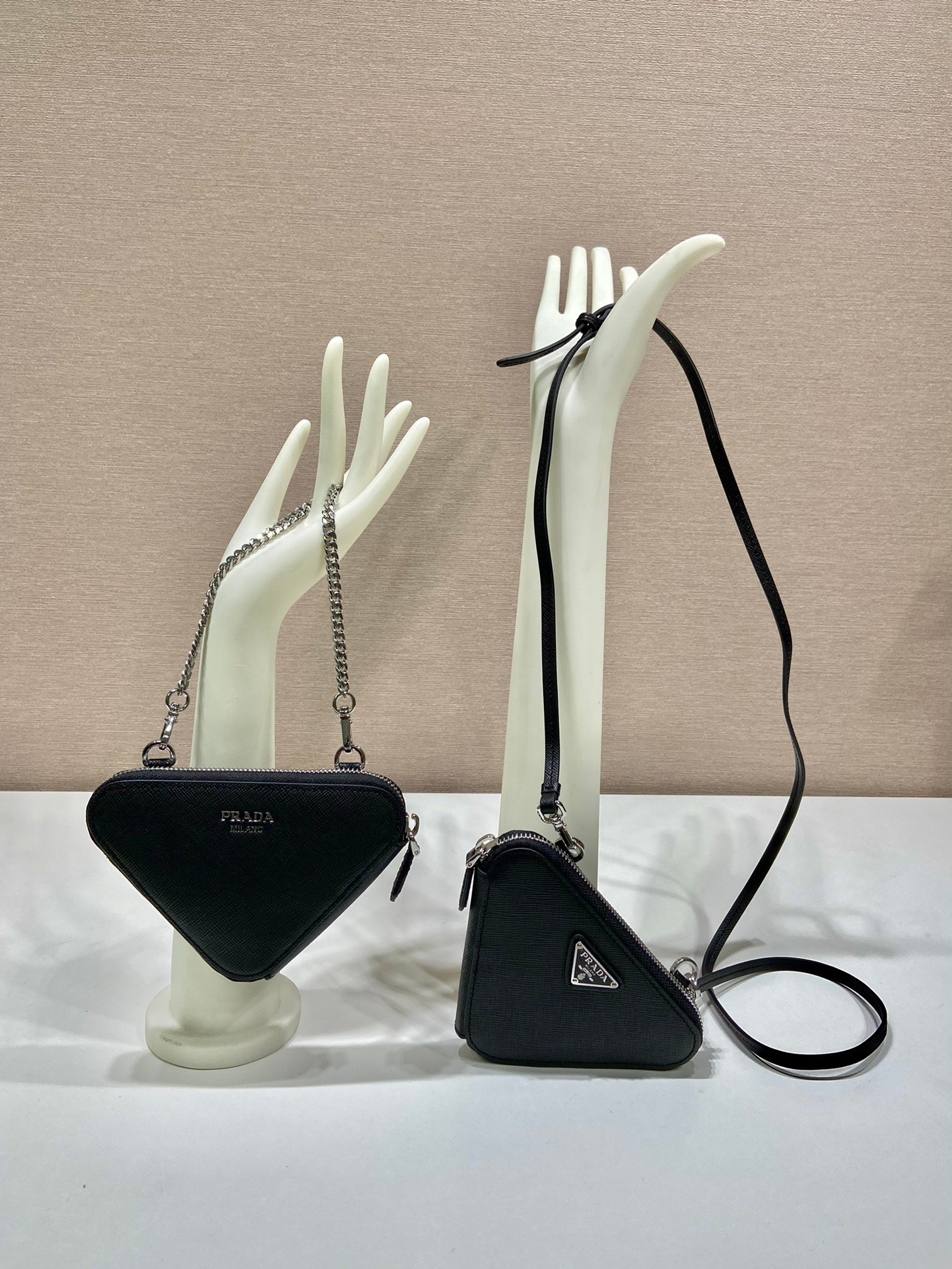 [PRADA/SA급] 사피아노 가죽 미니백 미니파우치