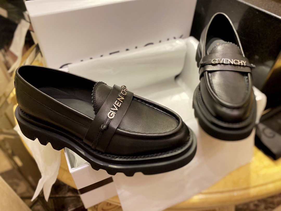 [지방시/HELLO(해피계열)] 지방시 로퍼