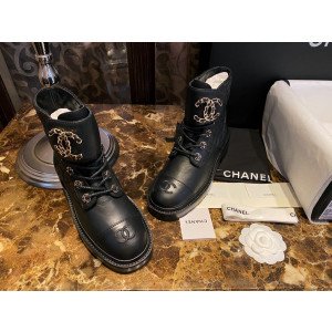 [CHANEL/GD(해피)] 샤넬 체인CC로고 퀼팅 레이스업 부츠
