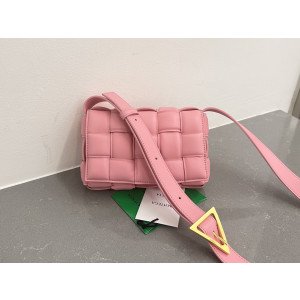 [BOTTEGA VENETA/JING] 스몰 패딩 패디드 카세트백
