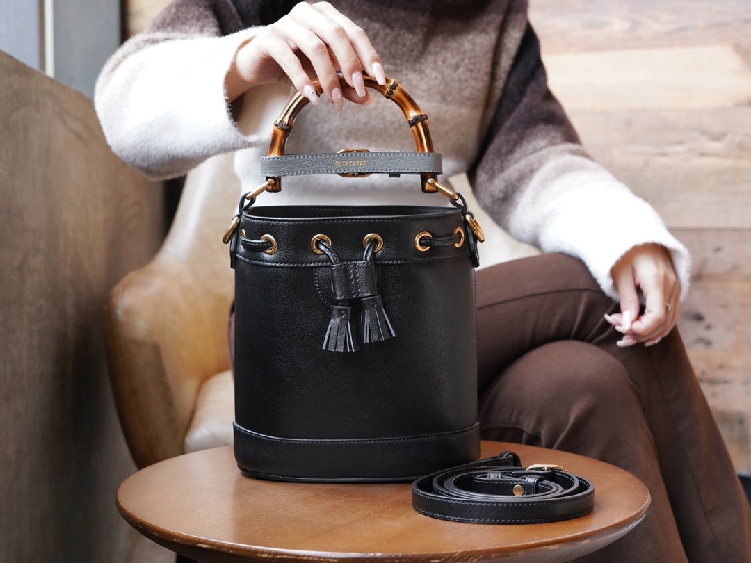 [GUCCI/콜라(coke)] 다이애나 미니 버킷백