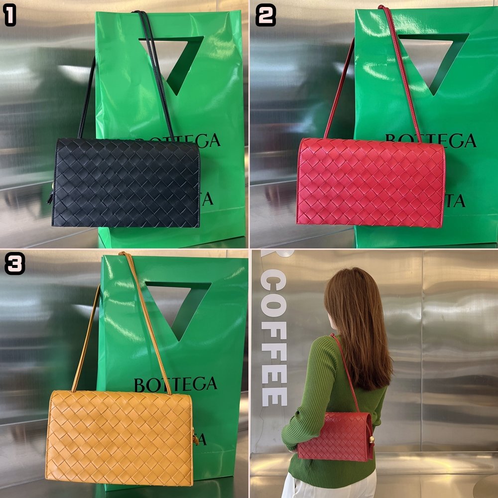 [BOTTEGA VENETA/JING] 트리오 파우치 온 스트랩 숄더백