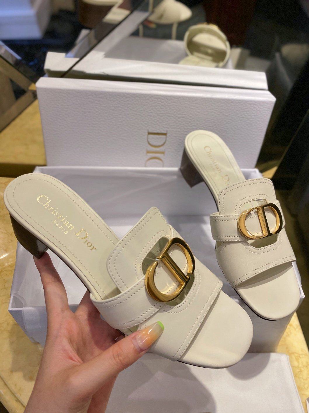 [DIOR/HELLO(해피계열)] 디올 30 몽테인 뮬 힐 (4cm)