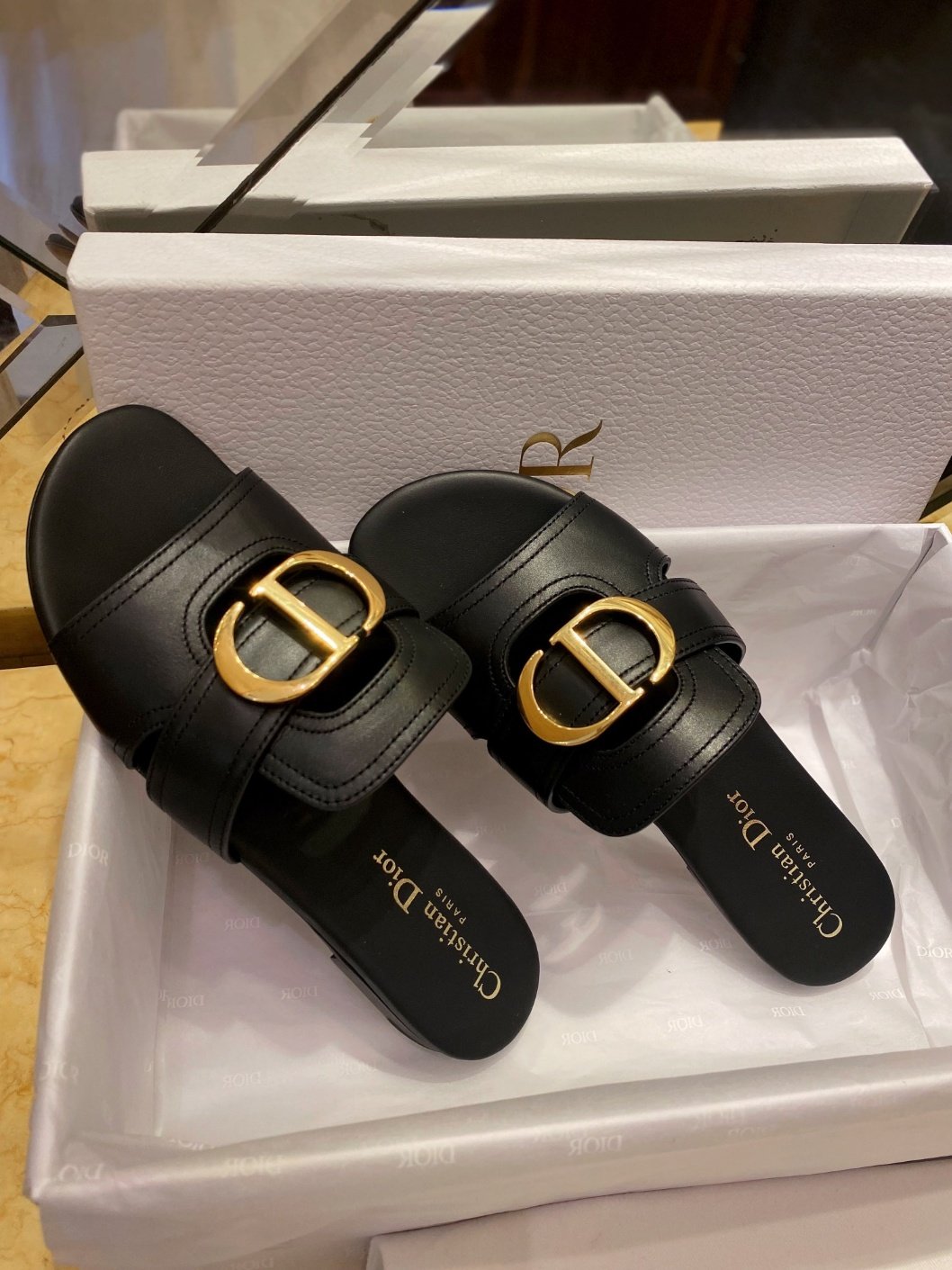 [DIOR/HELLO(해피계열)] 디올 30 몽테인 뮬