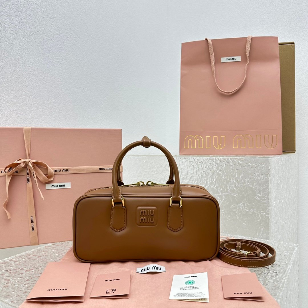 [MIUMIU/카타] 미우미우 아르카디 가죽 백 미듐