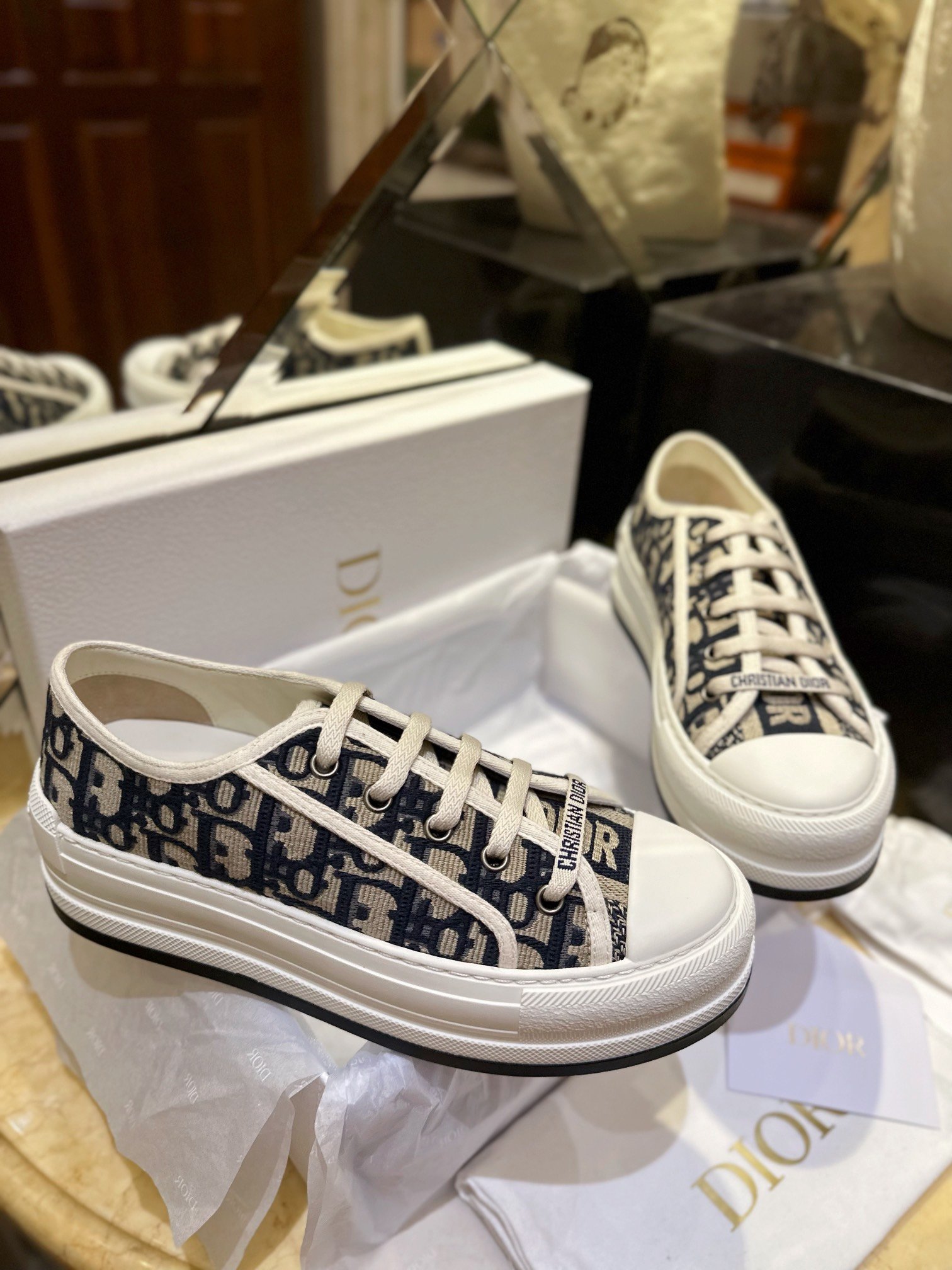 [디올/HELLO(해피계열)] 워크앤디올 오블리크 플랫폼 스니커즈